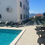 Koleus - Sea View & Pool * Слатине