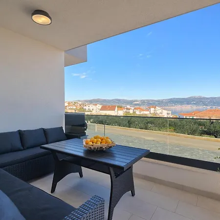 Koleus - Sea View & Pool