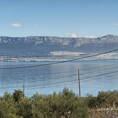 Apartment Koleus - Sea View & Pool Slatine