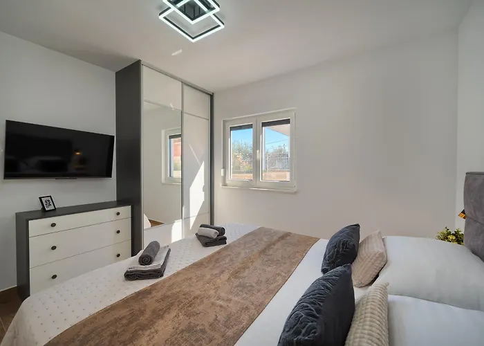 Koleus - Sea View&pool Appartement Slatine